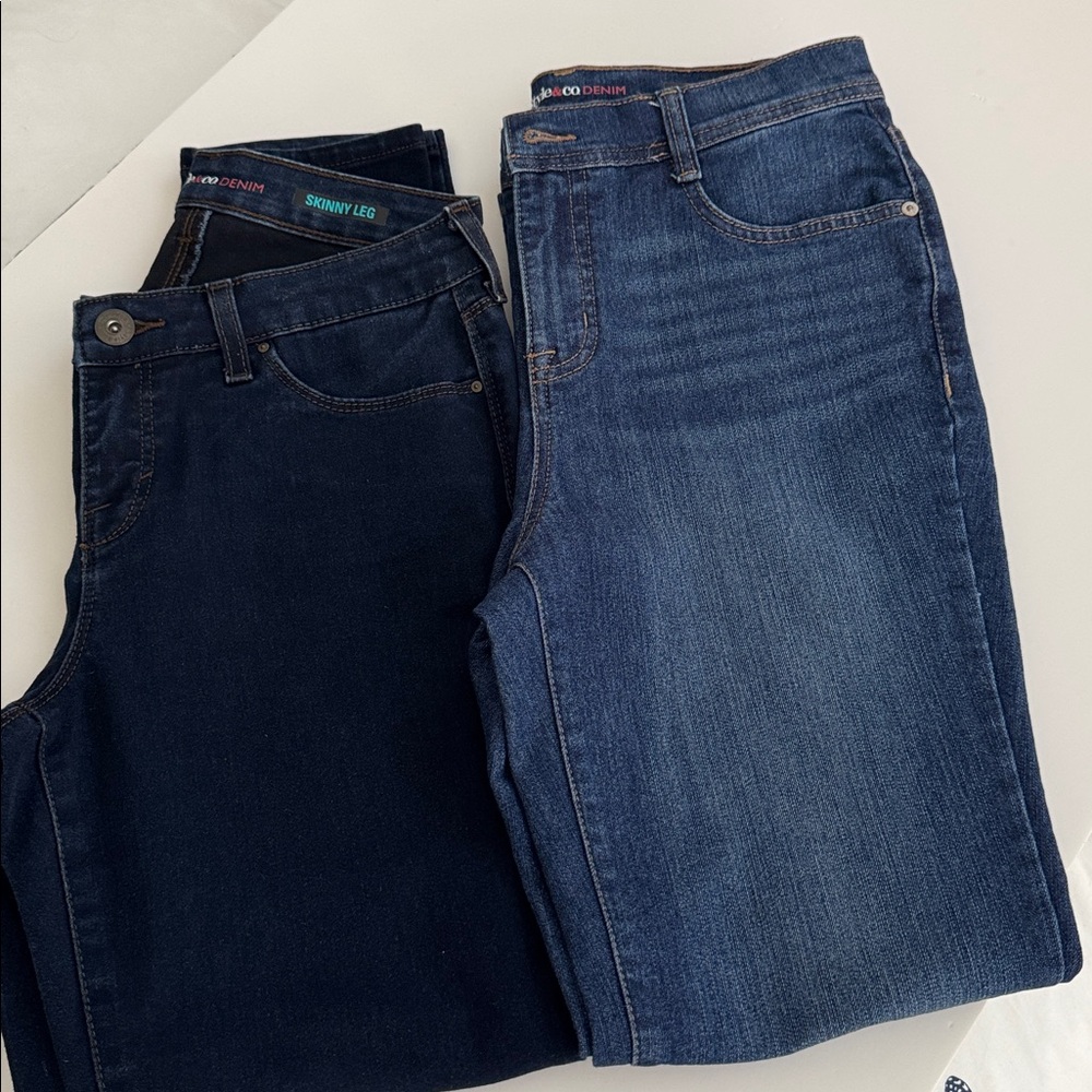 Bundle of 2 Style & Co Jeans 6p